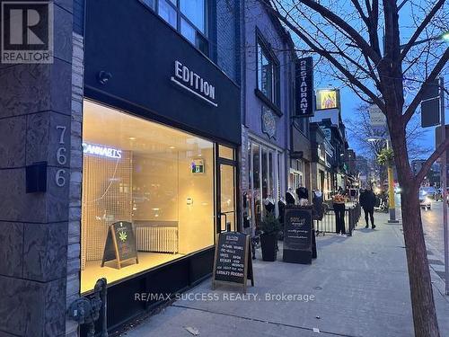 764 St Clair Avenue W, Toronto, ON 