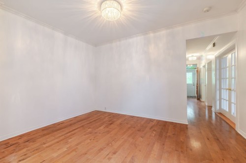 Salon - 4377  - 4381 Rue Chapleau, Montréal (Le Plateau-Mont-Royal), QC - Indoor Photo Showing Other Room