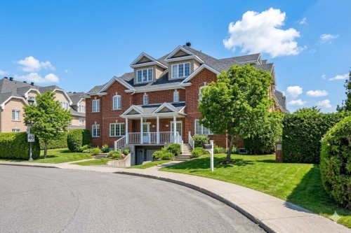 3729 Rue Céline-Marier  Montréal (Saint-Laurent), QC H4R 3N3