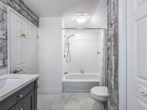 Salle de bains - 746 Ch. Des Pommetiers, Magog, QC - Indoor Photo Showing Bathroom