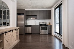 301-185 Rue du Séminaire Montréal (Le Sud-Ouest), QC H3C 2A3