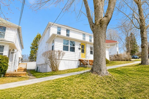 1558 Rue des Érables  Shawinigan, QC G9N 1B4