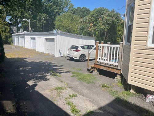 Stationnement - 338  - 340 Rue Laurier, Saint-Jean-Sur-Richelieu, QC - Outdoor