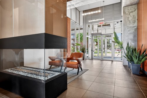 Hall d'entrée/Vestibule - 709-905 Av. Plymouth, Mont-Royal, QC - Indoor Photo Showing Other Room