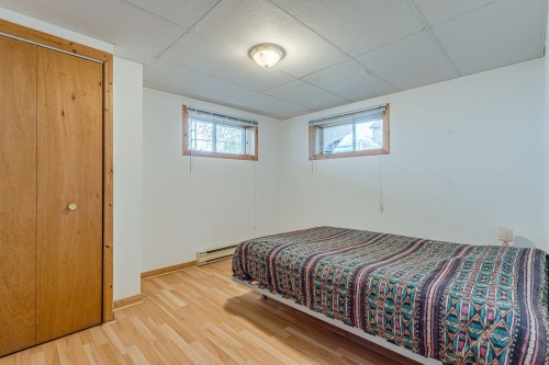 Chambre à coucher - 488 Rue Dollard, Longueuil (Le Vieux-Longueuil), QC - Indoor Photo Showing Bedroom