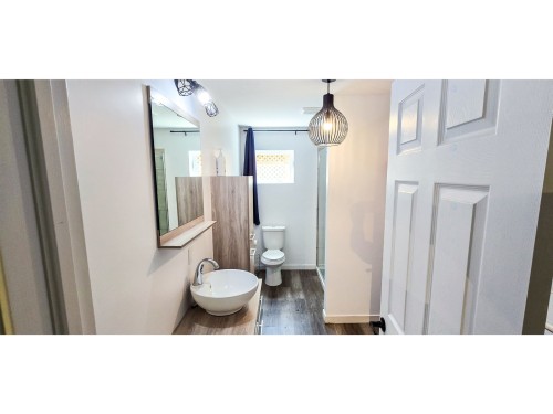 Salle de bains - 235 Av. De La Providence, Lachute, QC 
