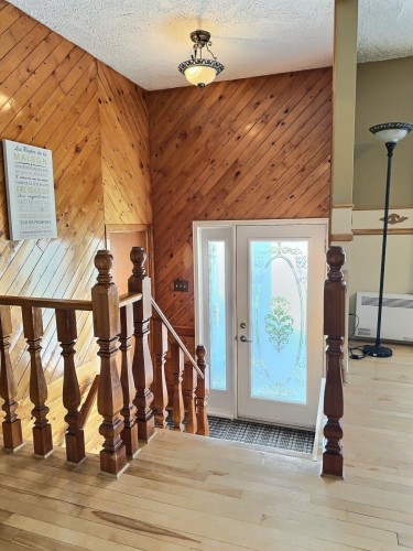 Hall d'entrée/Vestibule - 4 Rue Caron, Ville-Marie, QC - Indoor Photo Showing Other Room