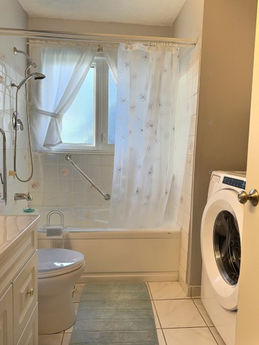 Salle de bains - 4 Rue Caron, Ville-Marie, QC - Indoor Photo Showing Laundry Room