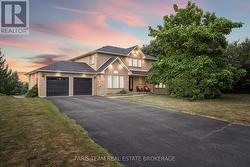 7 GOLFVIEW BOULEVARD Bradford West Gwillimbury, ON L3Z 2A6