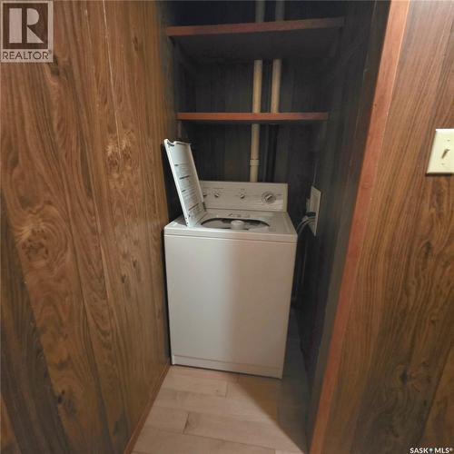 1 Walter Street, Candle Lake, SK - Indoor Photo Showing Laundry Room