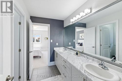 783 Green Street, Innisfil, ON - Indoor Photo Showing Bathroom