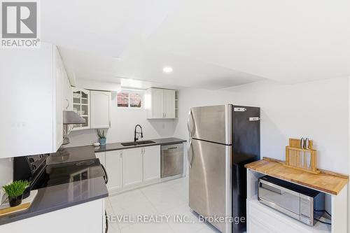 783 Green Street, Innisfil, ON - Indoor Photo Showing Kitchen With Double Sink