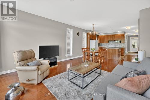 639 Baie-Des-Castors Street, Ottawa, ON - Indoor Photo Showing Living Room