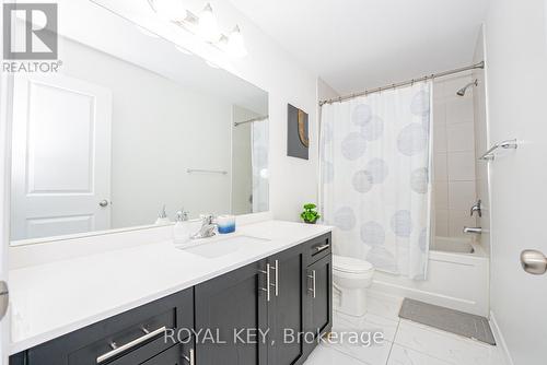 39 - 324 Equestrian Way, Cambridge, ON - Indoor Photo Showing Bathroom