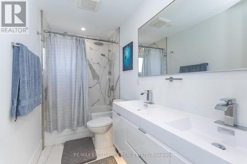 2 Pebble Beach Court, Brampton, ON - Indoor Photo Showing Bathroom