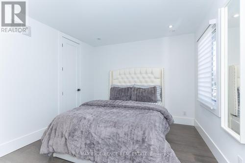 2 Pebble Beach Court, Brampton, ON - Indoor Photo Showing Bedroom