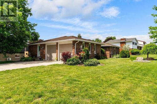 30 Mohawk Crescent, Central Huron (Clinton), ON - Outdoor With Deck Patio Veranda