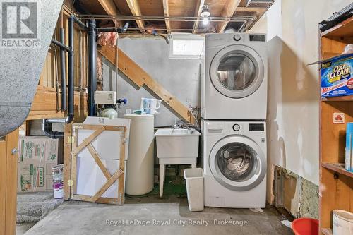 55 Lonsdale Drive, Guelph (Riverside Park), ON - Indoor Photo Showing Laundry Room