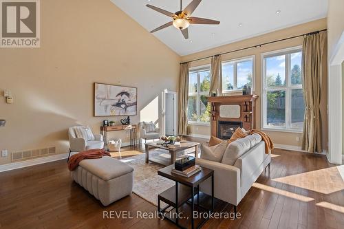 6718 Domenic Crescent, Niagara Falls (Stamford), ON - Indoor Photo Showing Living Room With Fireplace