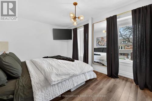 216 Maplewood Avenue, Hamilton (Blakeley), ON - Indoor Photo Showing Bedroom