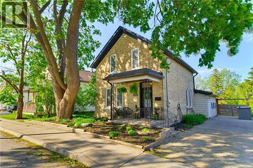 440 DUKE Street W  Kitchener, ON N2H 3Y8