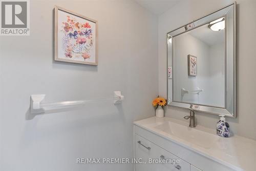 60 Tumbleweed Court, Vaughan, ON - Indoor Photo Showing Bathroom