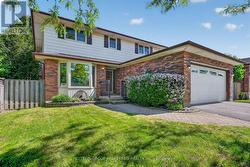 4 GOLFVIEW CRESCENT  London South (South Q), ON N6C 5N1
