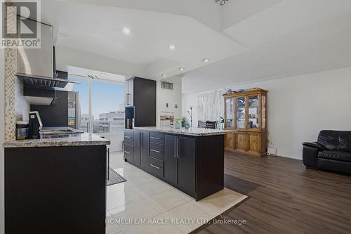 Ph211 - 7250 Yonge Street, Vaughan, ON - Indoor