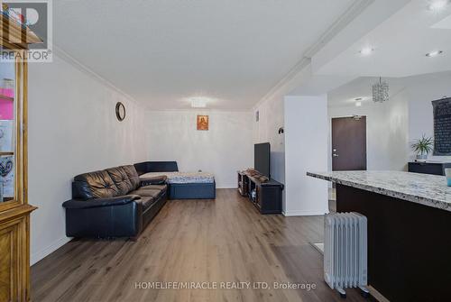 Ph211 - 7250 Yonge Street, Vaughan, ON - Indoor