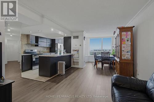 Ph211 - 7250 Yonge Street, Vaughan, ON - Indoor