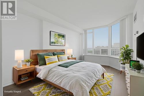 Ph211 - 7250 Yonge Street, Vaughan, ON - Indoor Photo Showing Bedroom
