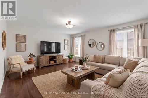 657 Tennent Avenue, London North (North H), ON - Indoor Photo Showing Living Room