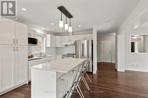 657 Tennent Avenue, London North (North H), ON - Indoor Photo Showing Kitchen With Upgraded Kitchen