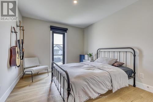 61 Crestview Drive, Middlesex Centre, ON - Indoor Photo Showing Bedroom
