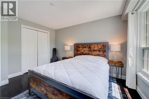 375 Holiday Inn Drive Unit# 9, Cambridge, ON - Indoor Photo Showing Bedroom