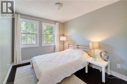 375 Holiday Inn Drive Unit# 9, Cambridge, ON - Indoor Photo Showing Bedroom