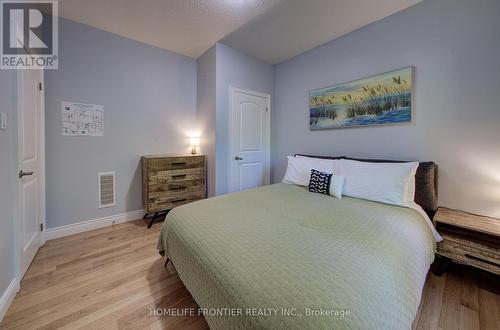 42 Forest Circle, Tiny, ON - Indoor Photo Showing Bedroom