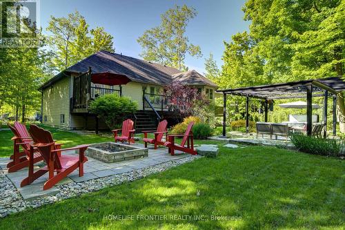 42 Forest Circle, Tiny, ON - Outdoor