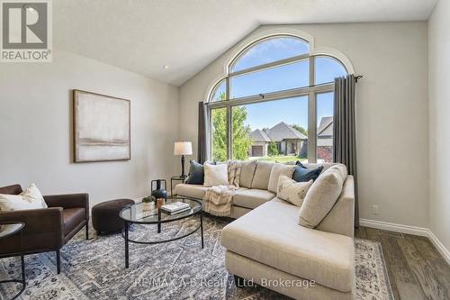 70 Kenton Street, West Perth (Mitchell), ON - Indoor Photo Showing Living Room