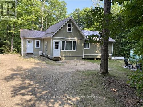 595 OLD DIAMOND LAKE ROAD  Hastings Highlands (Herschel Ward), ON K0L 1C0