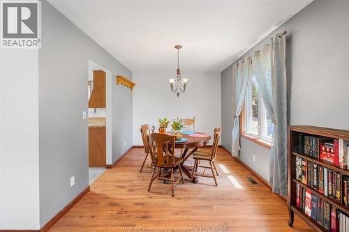 12510 Little River Boulevard, Tecumseh, ON - Indoor Photo Showing Dining Room