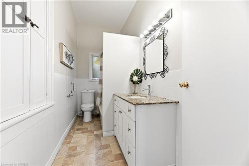 277 Main Street, Delhi, ON - Indoor Photo Showing Bathroom