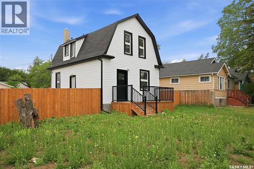1376 King Street, Regina, SK - Outdoor