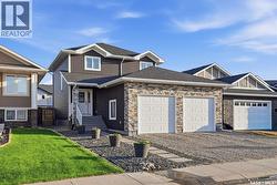 323 Cowan CRESCENT Martensville, SK S0K 2T1