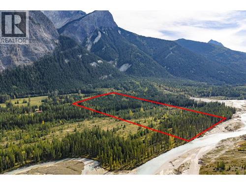 2237 Blaeberry Road, Golden, BC 