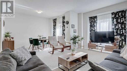 132 - 77 Diana Avenue, Brantford, ON - Indoor Photo Showing Living Room