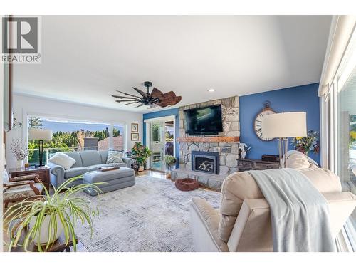 6318 Faircrest Street, Summerland, BC - Indoor Photo Showing Living Room With Fireplace