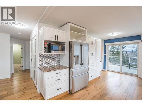 6318 Faircrest Street, Summerland, BC - Indoor