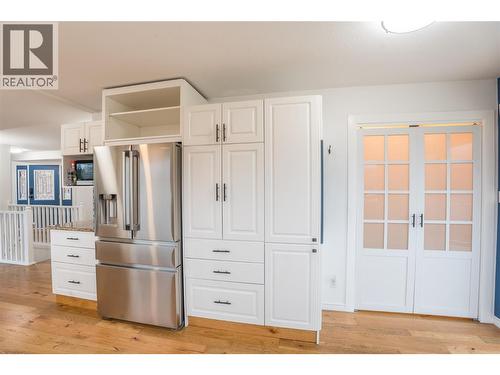 6318 Faircrest Street, Summerland, BC - Indoor