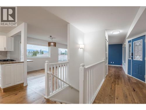 6318 Faircrest Street, Summerland, BC - Indoor
